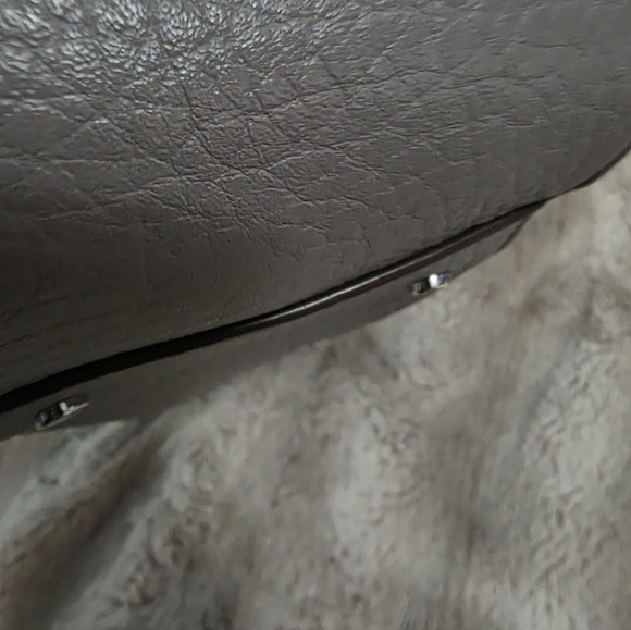 Kate Spade's Pebbled Leather Mulberry Tote/ Crossbody/Shoulder Bag In Grey. - Picture 7 of 16